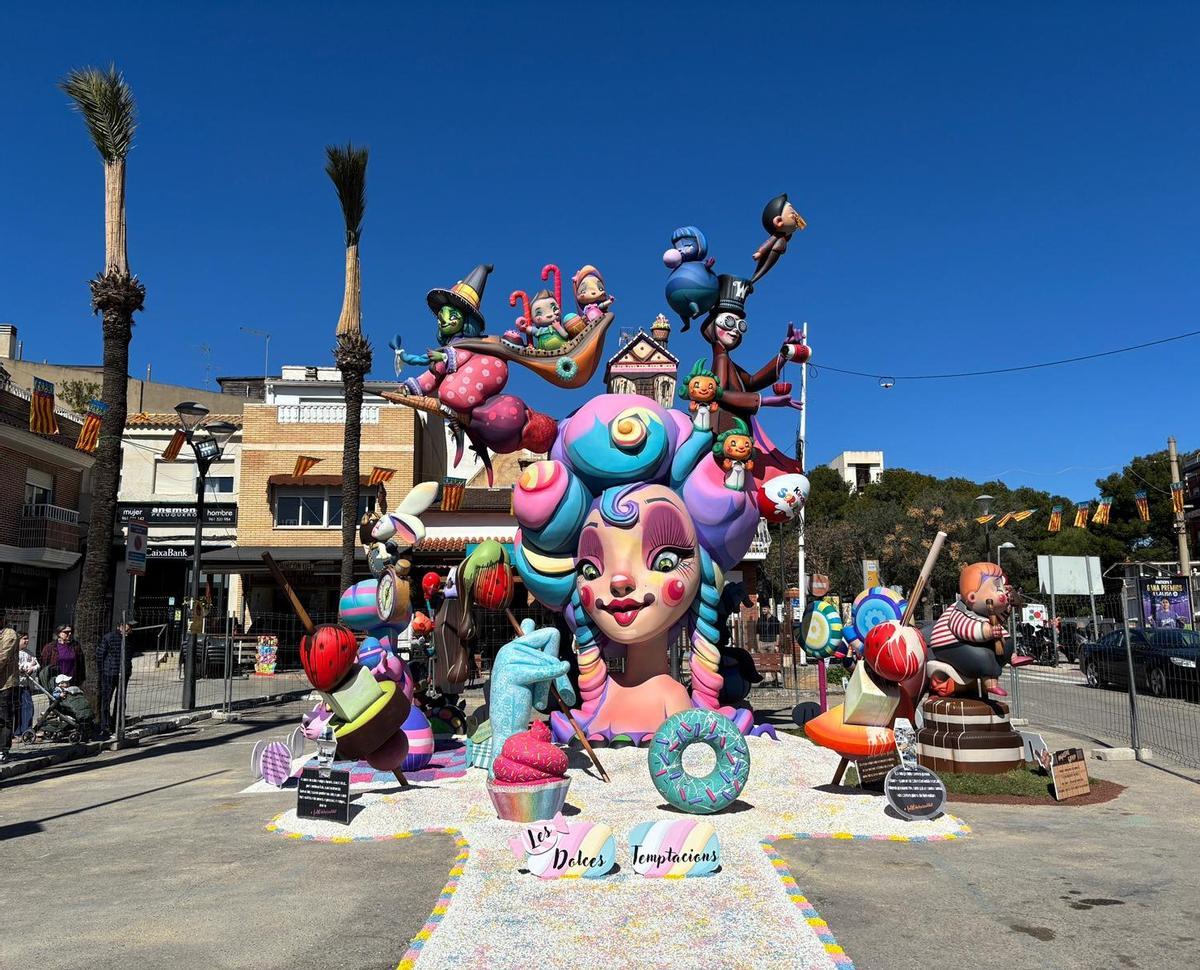 El monumento de la falla Plaça Porta del Sol–La Canyada.