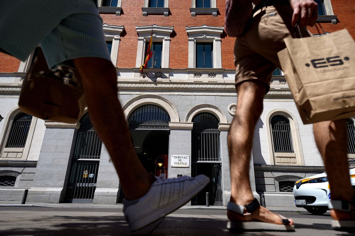 El Tribunal de Comptes demana un informe a l’Advocacia de l’Estat per comprovar la legalitat de l’aval de la Generalitat El Tribunal de Comptes demana un informe a l’Advocacia de l’Estat per comprovar la legalitat de l’aval de la Generalitat