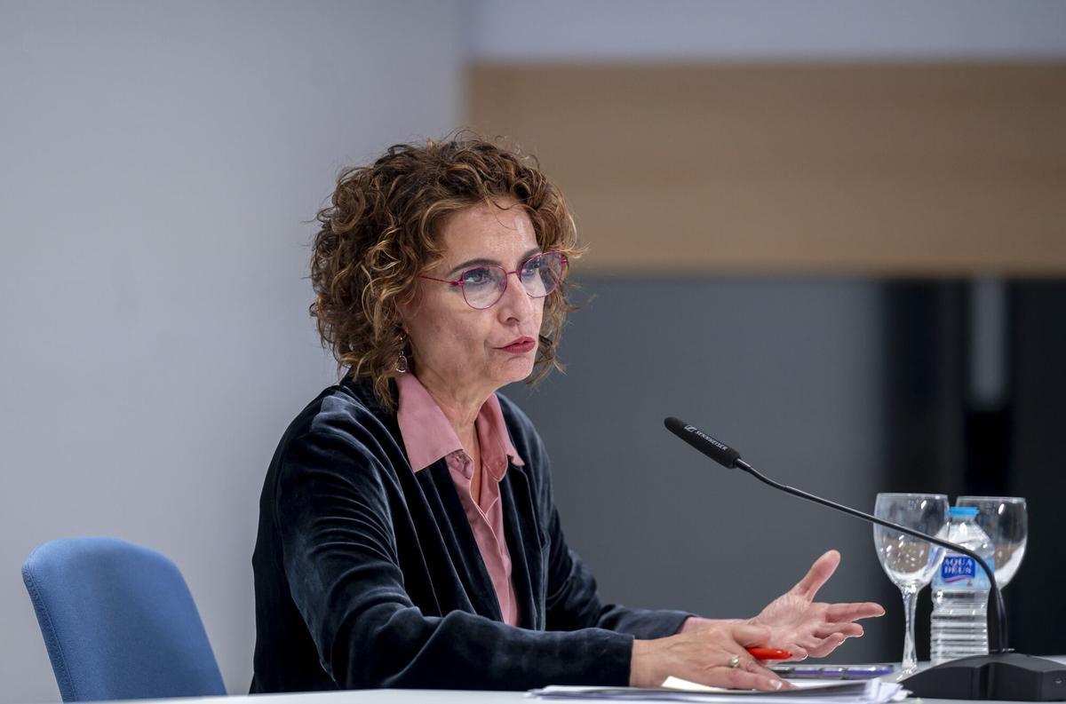14/01/2026 La vicepresidenta primera y ministra de Hacienda, María Jesús Montero, ofrece una rueda de prensa tras el Consejo de Política Fiscal y Financiera (CPFF), a 14 de enero de 2026, en Madrid (España). Durante la reunión del Consejo de Política Fiscal y Financiera (CPFF), la ministra presentará a las comunidades autónomas el nuevo modelo de financiación, que ya ha provocado el rechazo tanto en las regiones gobernadas por el PP como entre algunos dirigentes socialistas por haberse negociado previamente con ERC. ECONOMIA Alberto Ortega - Europa Press