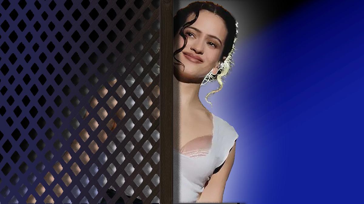 Fotomontaje de Rosalía con una celosía como las que usa en su 'confesionario' particular.
