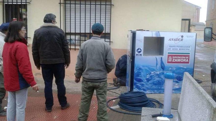 Instalación de la potabilizadora portátil de Manganeses de la Lampreana en enero del pasado año.