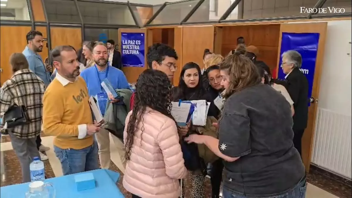 Empresarios y migrantes se reúnen en busca de un beneficio mutuo en Vigo: «Son la solución a una gran falta de mano de obra»