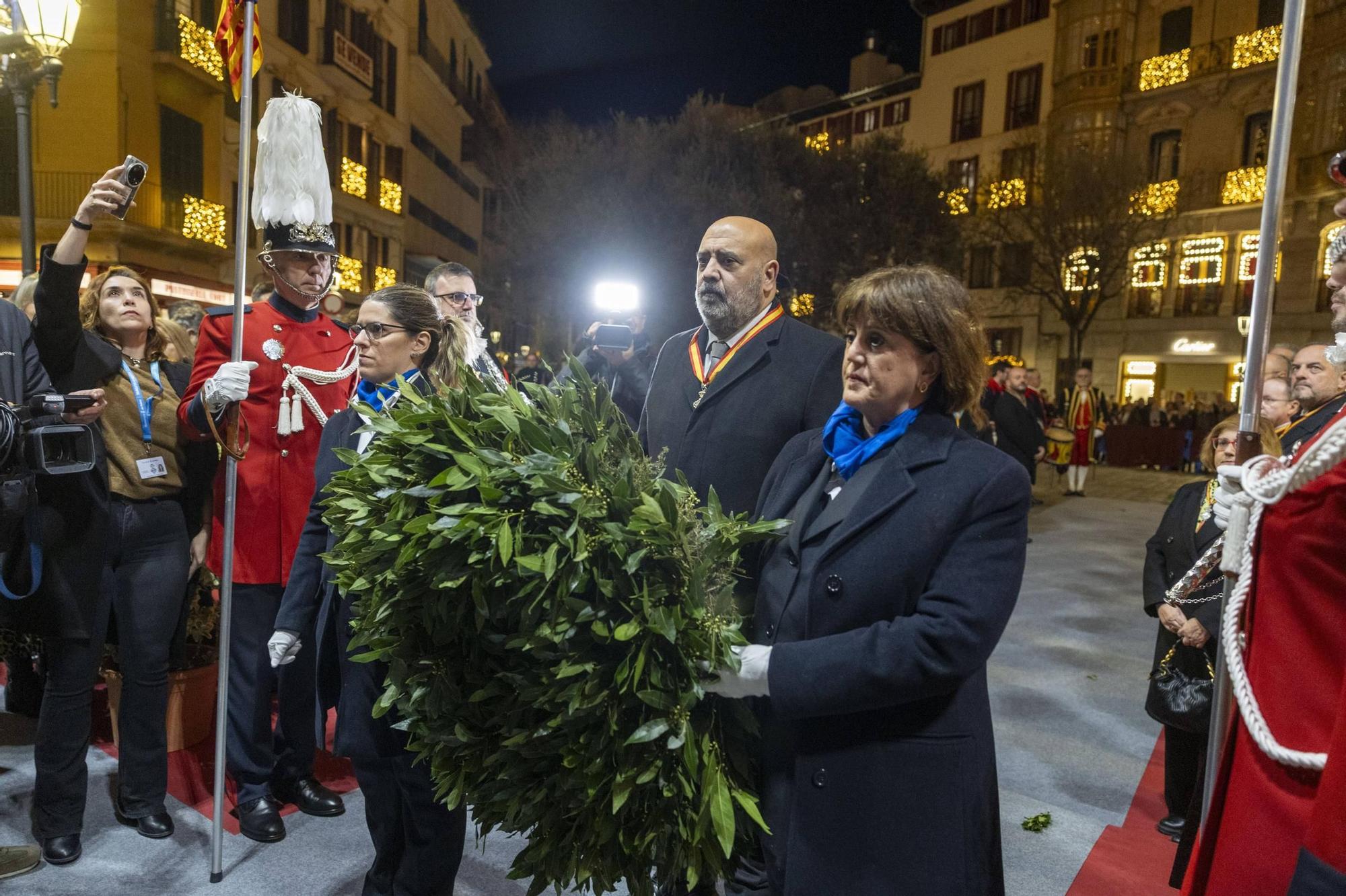 FOTOS | La ofrenda floral en imágenes
