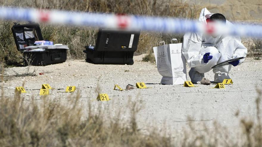 Encuentran el cadáver de una mujer con signos de violencia y ensangrentado en Murcia