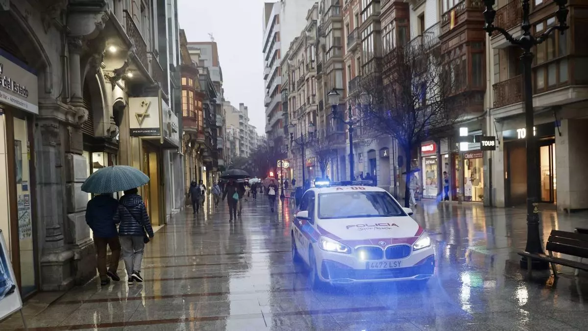 VÍDEO: Los comerciantes de la calle Corrida de Gijón se plantan ante los hurtos