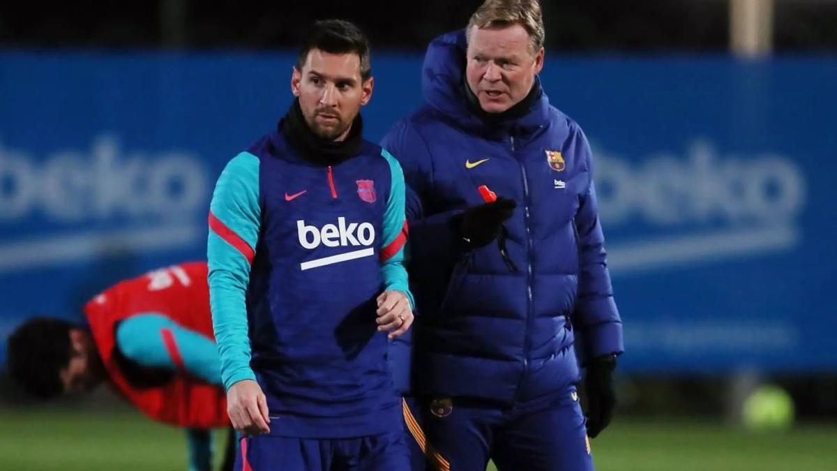 Messi y Koeman hoy durante la sesión de entrenamiento