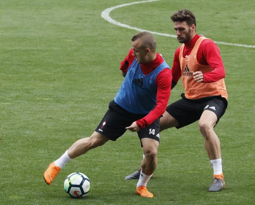 Último entrenamiento del Celta antes de vsitar el Bernabéu // Alba Villar