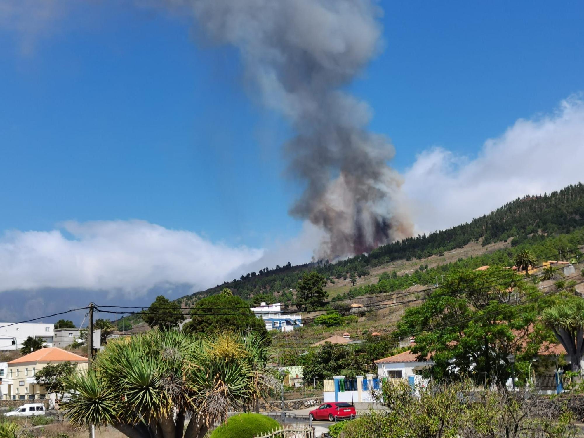 Explosión del nuevo volcán en La Palma (19/09/2021)