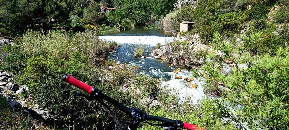 Otro de los azudes del Serpis.