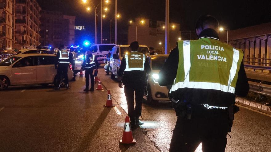 Los sindicatos anuncian &quot;un verano calentito&quot; en la Policía Local de València &quot;por la falta de personal&quot;