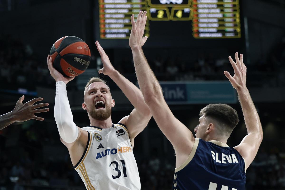 REAL MADRID - UCAM MURCIA