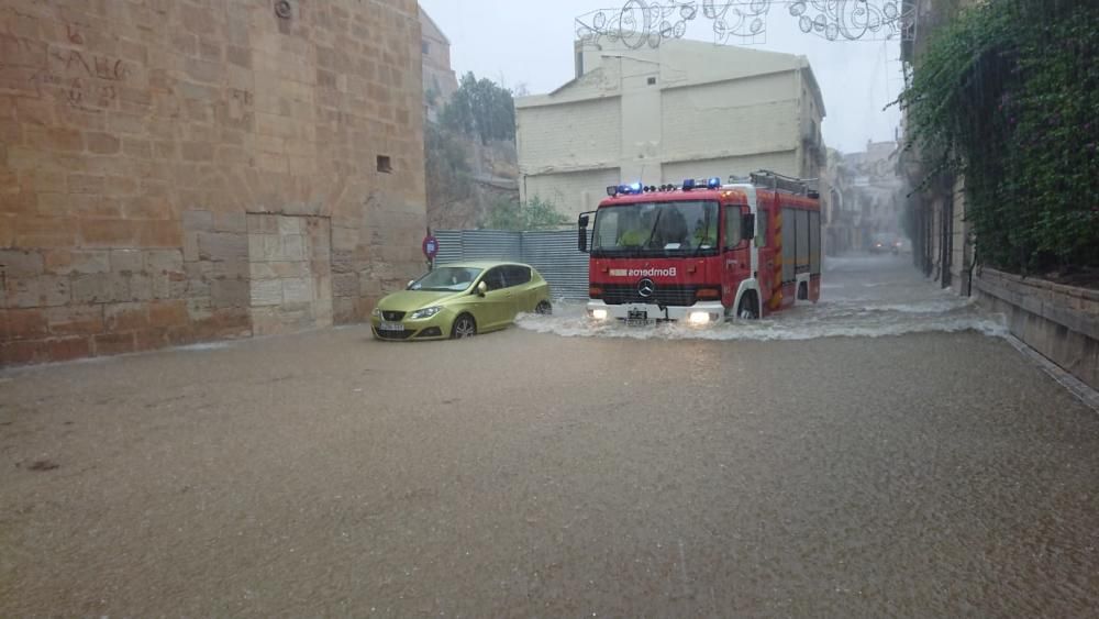 La gota fría deja Orihuela inundada y aislada