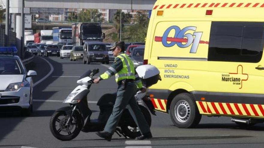 Accidente en la A-30 a causa de las retenciones