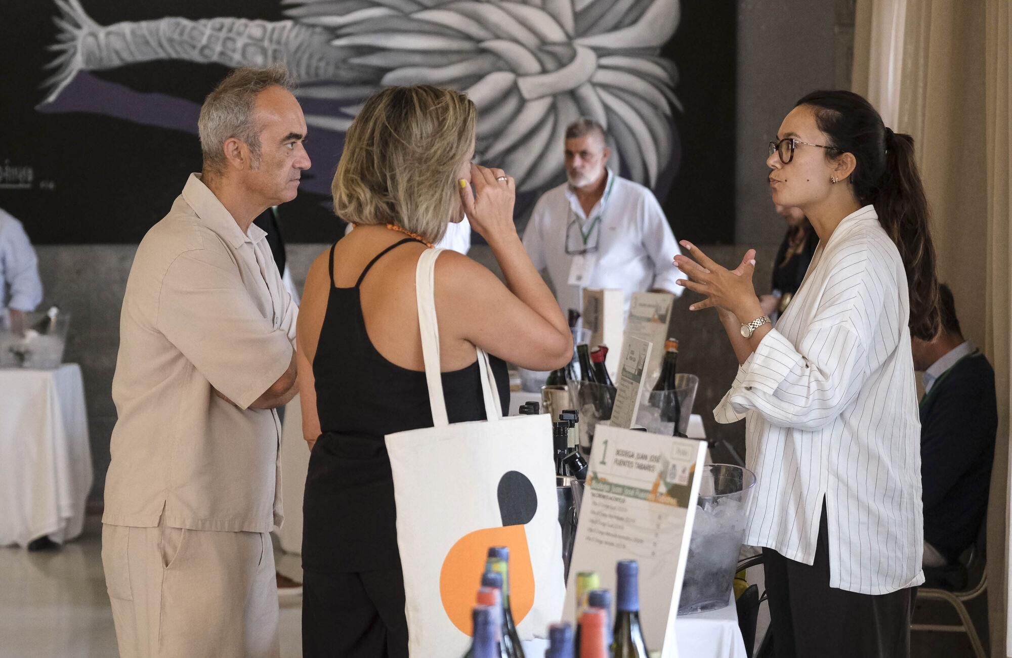 Encuentro en Gran Canaria de responsables de la Guía de vinos Peñín