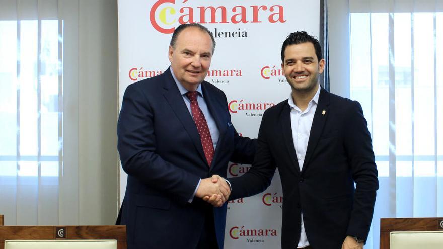 Paterna y Cámara Valencia firman un convenio de colaboración