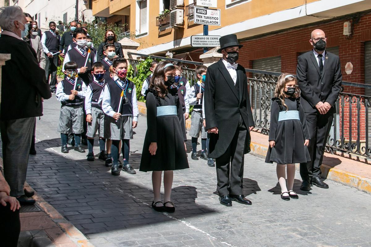 Desfile procesional de los alumnos del colegio Diocesano Oratorio Festivo de Orihuela