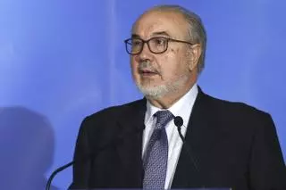 El día que Solbes renunció a su escaño de diputado socialista