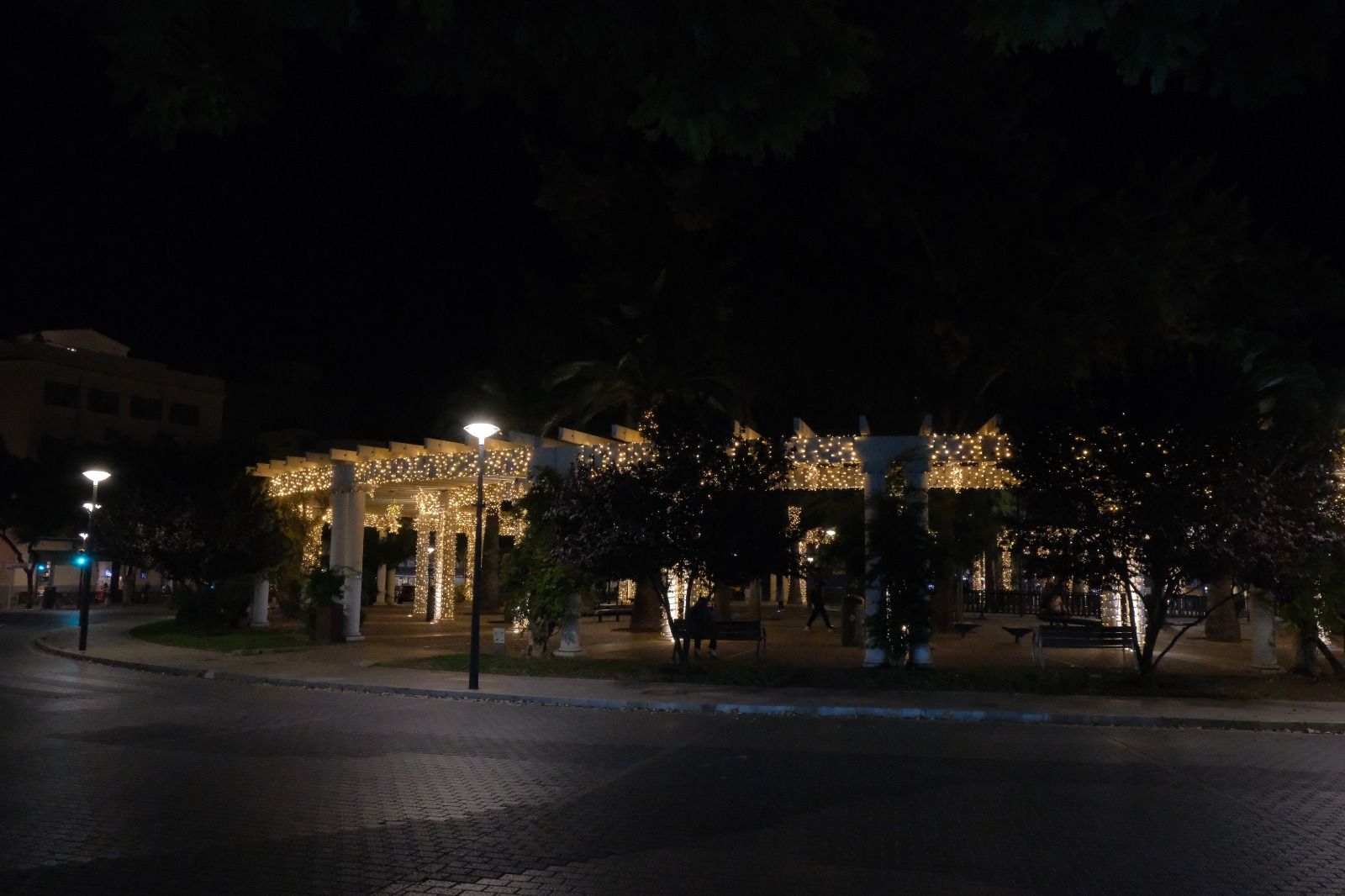 Las fotos de las nuevas luces de Navidad de la plaza de las Columnas de Palma