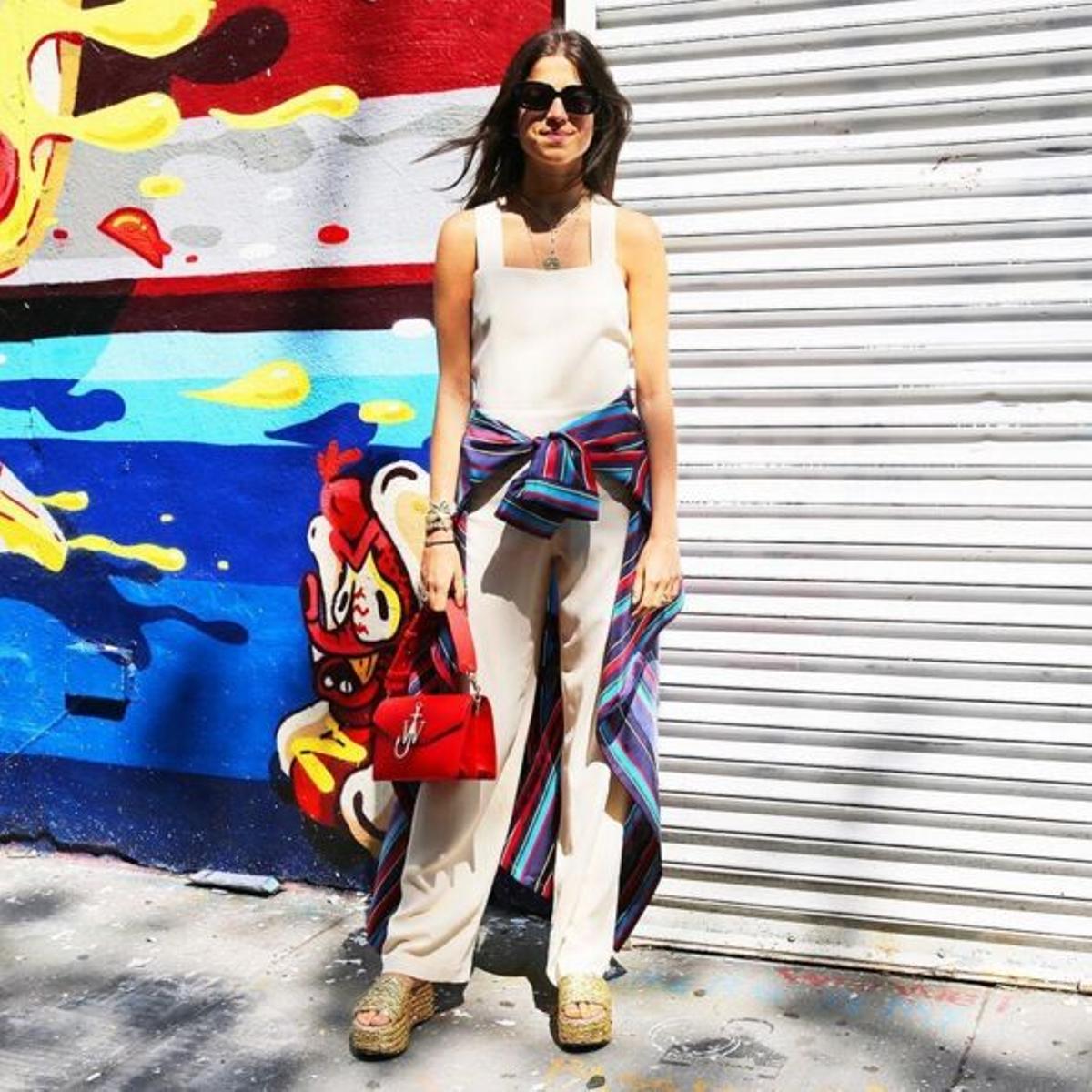 La chaqueta de seda de Leandra Medine