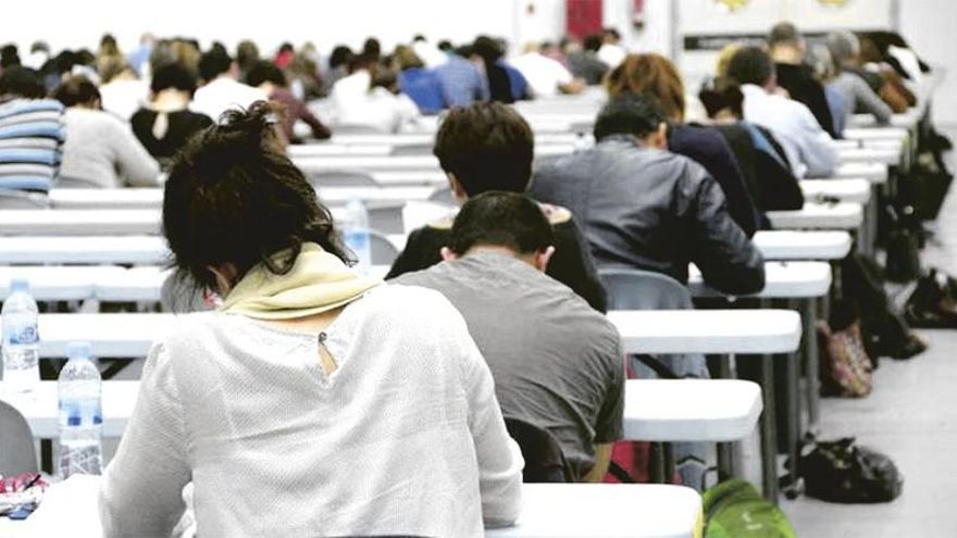 Un total de 35.101 aspirantes acuden a los exámenes de técnicos sanitarios del SAS, casi el 80% de los inscritos