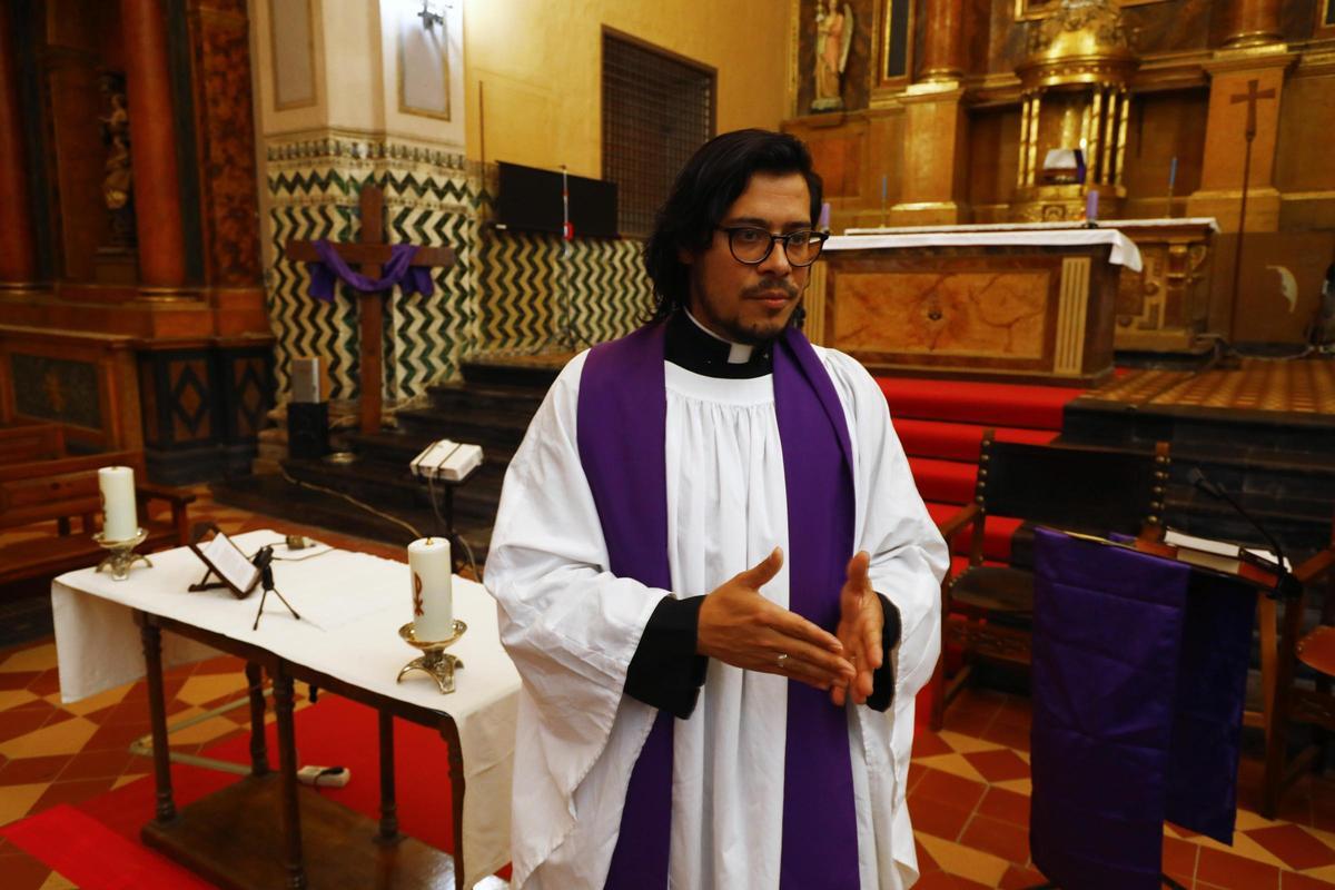 Noel Díaz Borqueth es el rector a cargo del templo