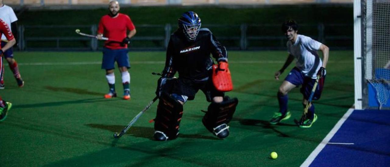 Un momento del entrenamiento del equipo masculino.