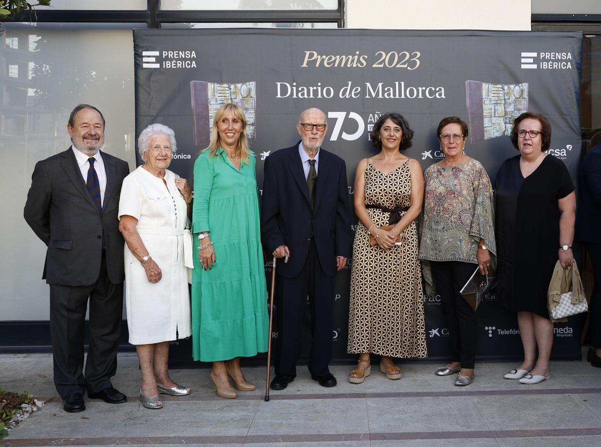 Vicente Rortger, consejero Editora Balear, Francisca Barceló; Catalina Soler, alcaldesa Felanitx; Gabriel Barceló, presidente de honor de Barceló Hotels; Marisa Goñi, directora Diario de Mallorca, Maria Antònia Barceló; y Francisca Barceló.