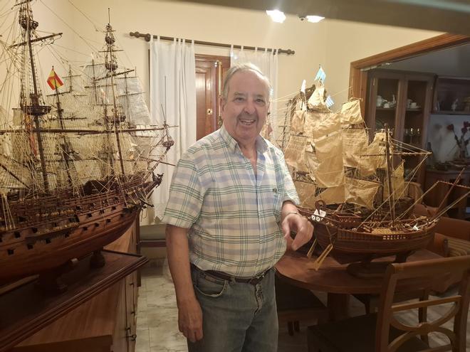 Rigoberto González muestra sus maquetas