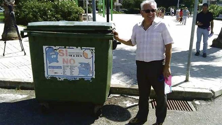 Verdejo retira simbólicamente el último contenedor convencional de basura de Crist Rei.