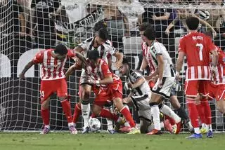El Almería saca un empate en Castalia en el play-off de ascenso a Primera