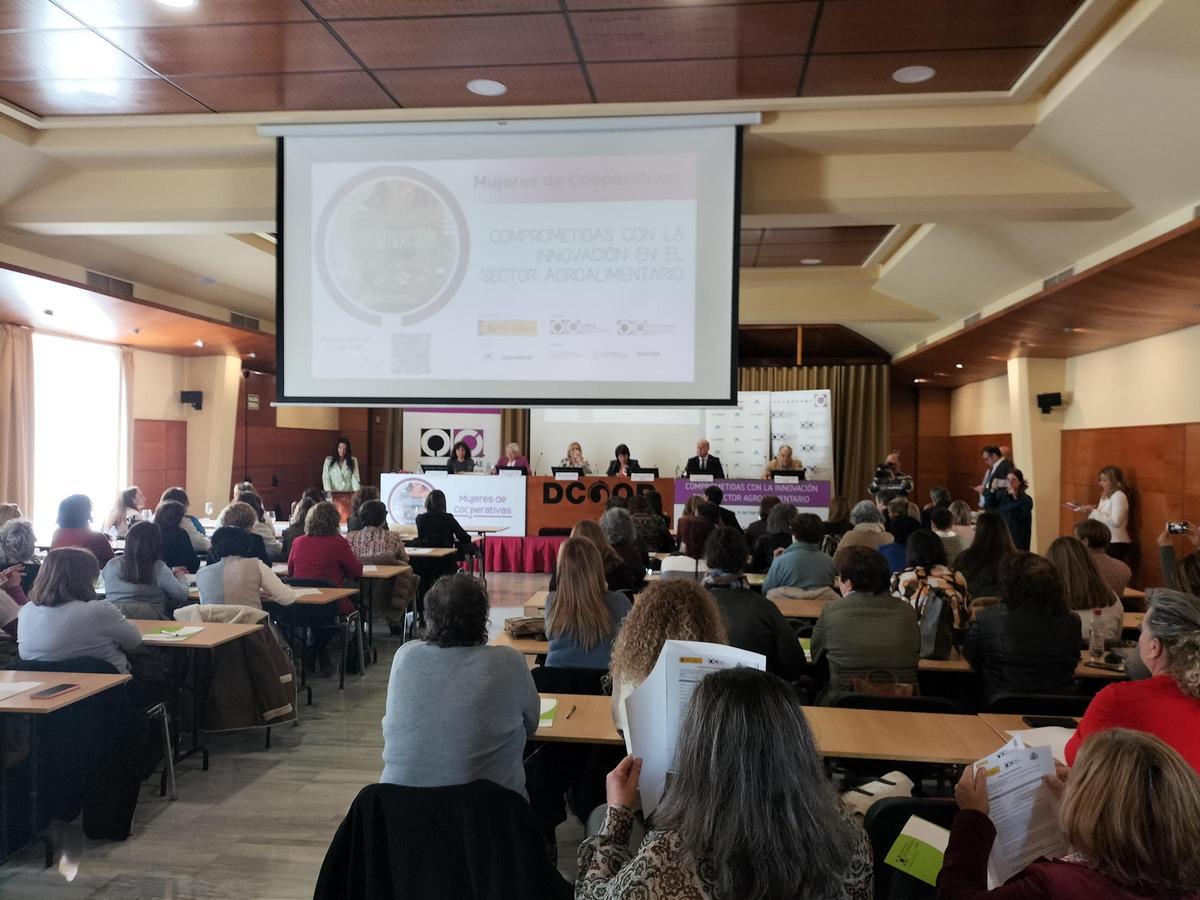 Encuentro Nacional de la Asociación de Mujeres de Cooperativas Agro-alimentarias de España (AMCAE)