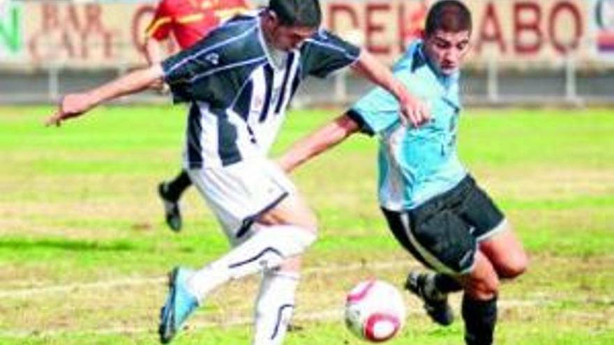 El Badajoz riñe con el gol