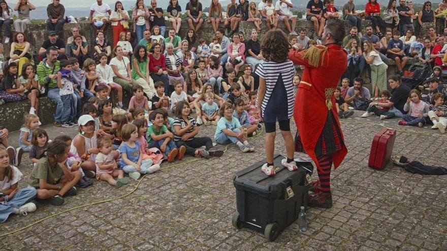 Última xornada do XXXVIII Festival da Poesía no Condado