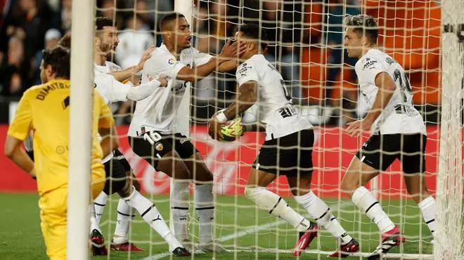 El Valencia busca un flotador ante el colista