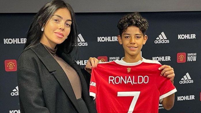 Cristiano &quot;JR&quot; jugará en las categorías inferiores del club | Instagram @georginagio