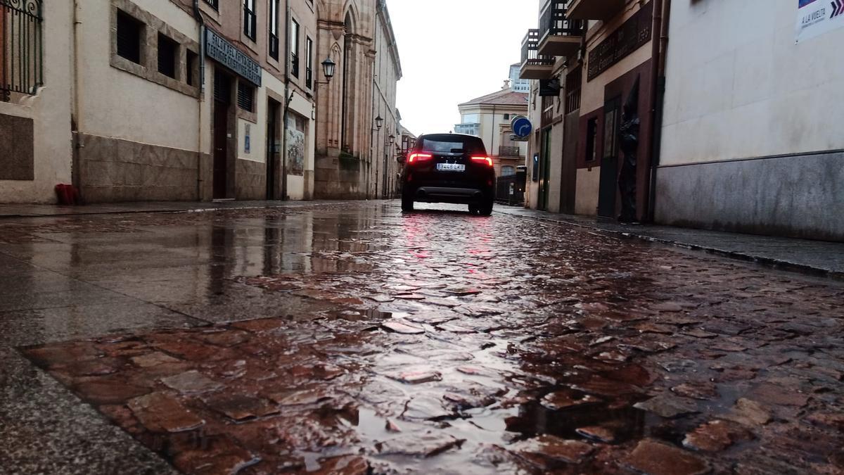 Lluvia en el casco antiguo de Zamora.