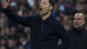 El vestidor es posiciona a favor de Xabi Alonso