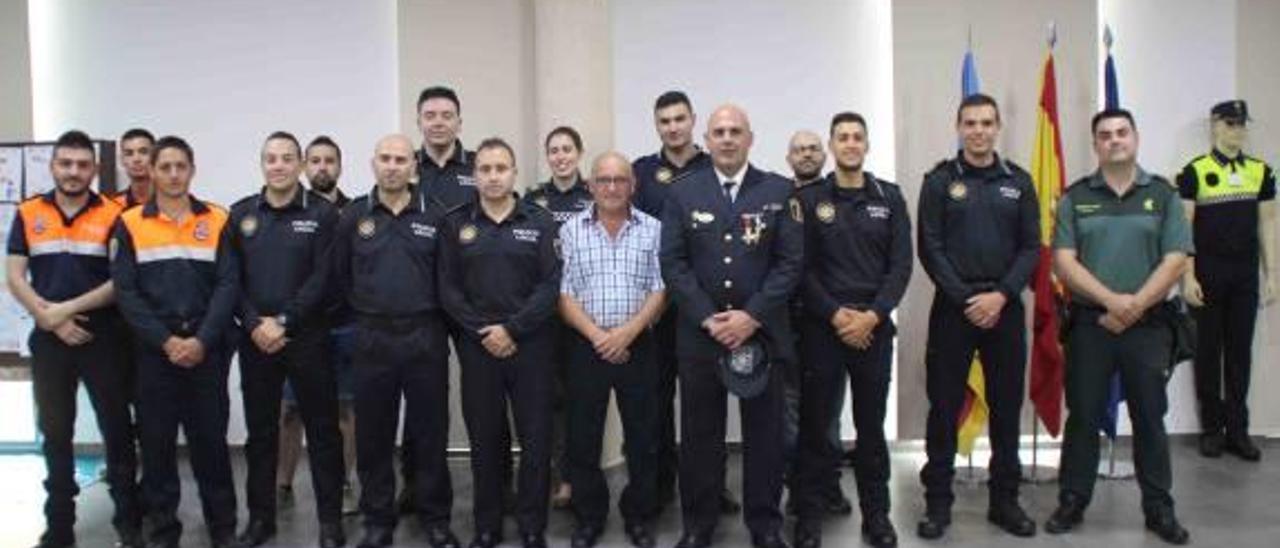 Montroi conmemora los veinte años de historia de la Policía Local