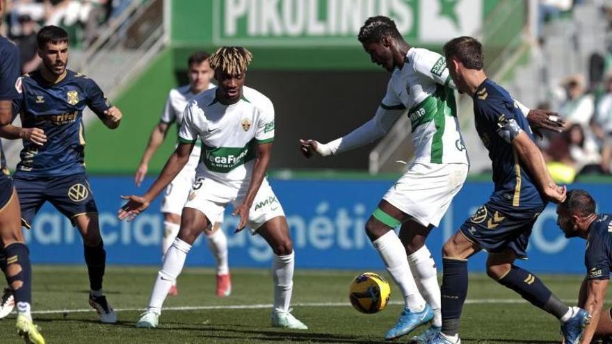 Sory Kaba durante el Elche - Tenerife
