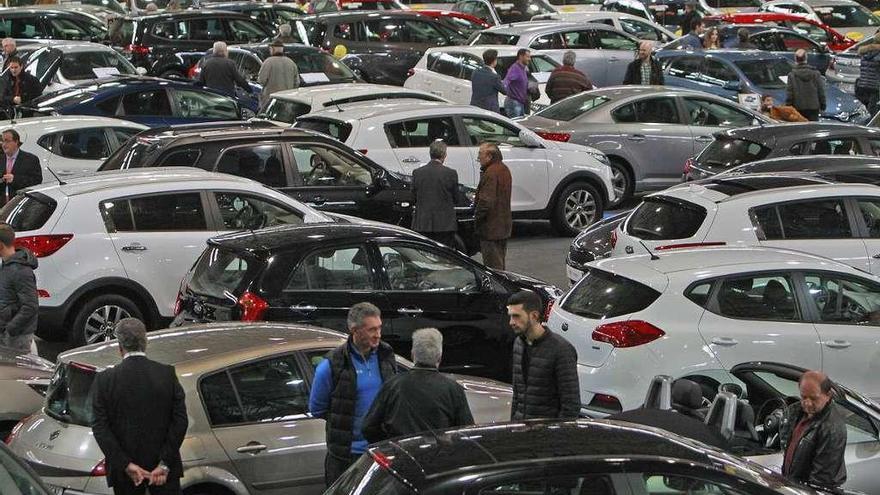 Última jornada del 8º Salón del Automóvil en Expourense. // J. Regal