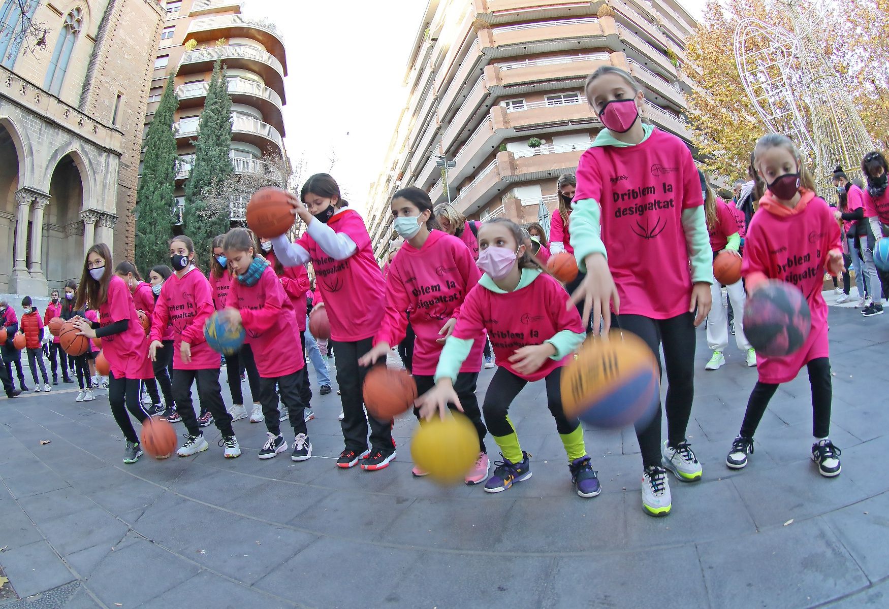 Manresa rebota en contra de la desigualtat en el bàsquet femení