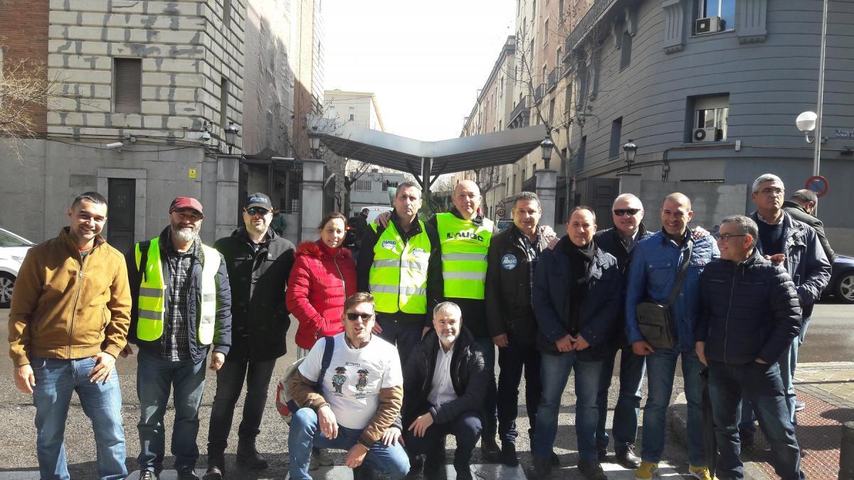 Guardias civiles se concentran en Madrid para protestar por el incumplimiento en equiparación salarial