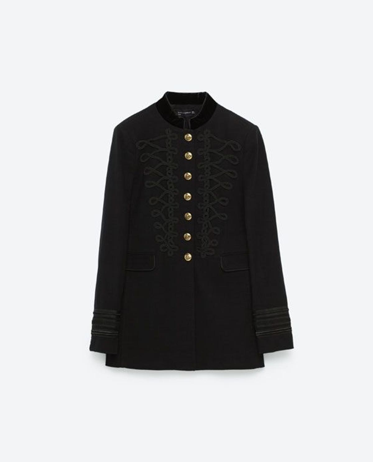 Rebajas 2017, chaqueta militar negra de Zara (59,99€)
