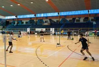 El mejor bádminton regional, hoy en el Manuel Camba