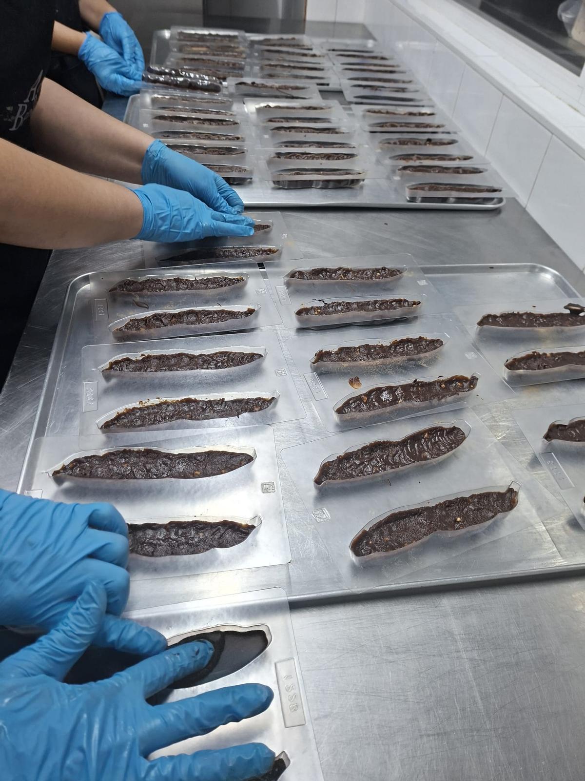 Turrones Agut presenta el chocolate de algarroba al vino.