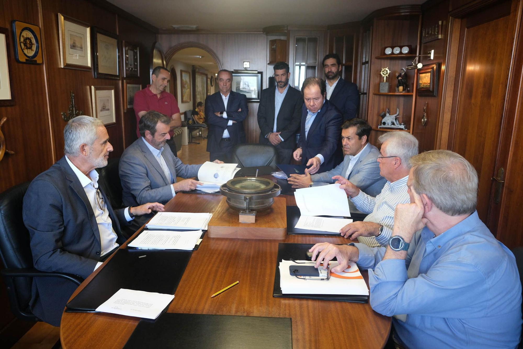 Firma del acuerdo de financiación entre la Comunidad Energética de El Goro y la empresa Libergia-Intecsa