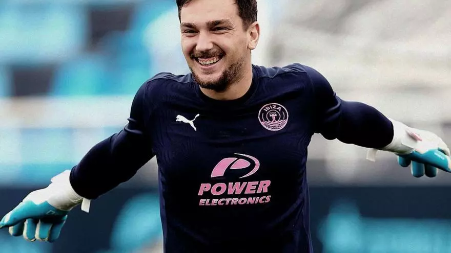 Ramón Juan: «La UD Ibiza va a dar mucho de qué hablar y yo quiero crecer con el club»