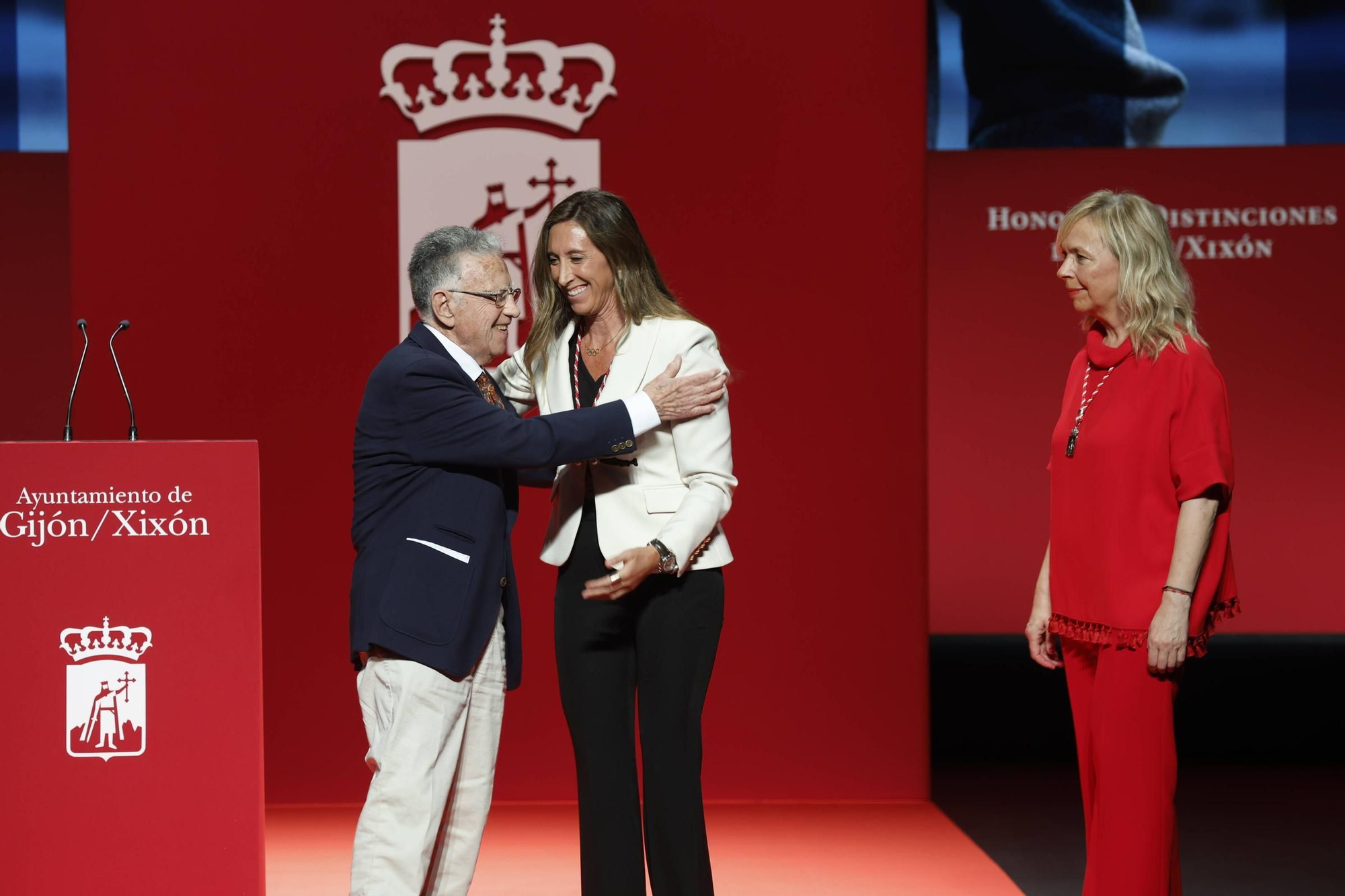 La entrega de medallas y distinciones de Gijón, en imágenes