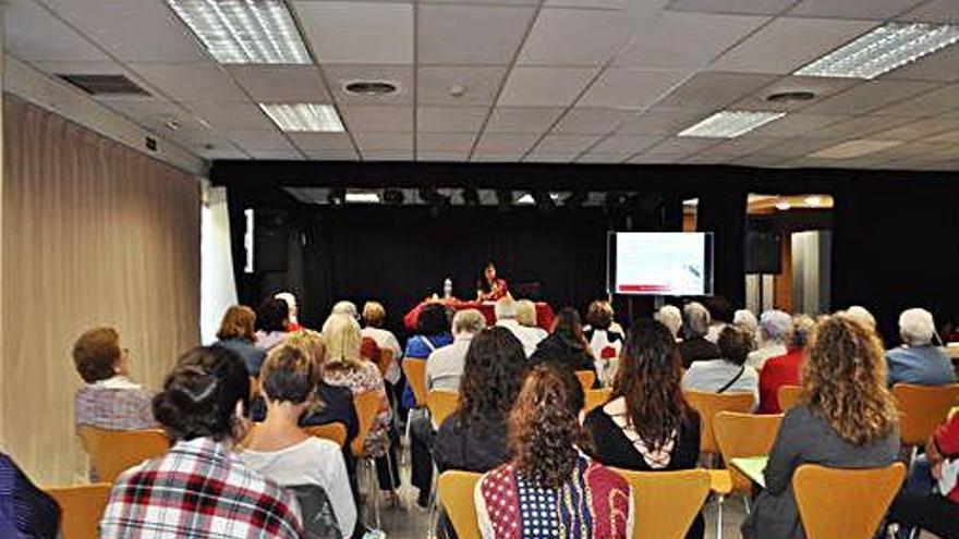 Un moment de la jornada celebrada al centre cívic Pla de Palau de Girona.