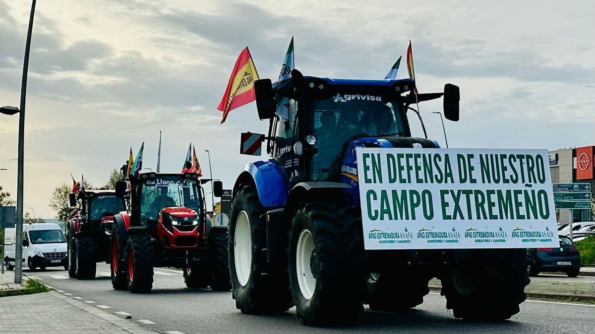La tractorada extremeña inicia su cuarta jornada, ya en Francia